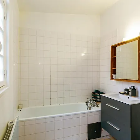 Nice And Calm Studio Nearby Alesia At The Heart Of - Welkeys * Paris